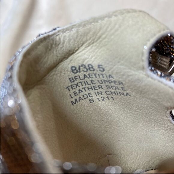 Brian Atwood Laetitia Glitter 4.5” Heels T-Strap Strappy Party Metallic 8 - Picture 9 of 12